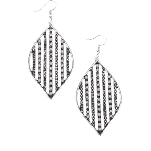 paparazzi Jewelry - Silver and gray earrings paparazzi Jewelry - Silver and gray earrings
